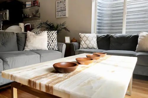 Spacious 2 KingBed 2 QueenBed Basement Apartment