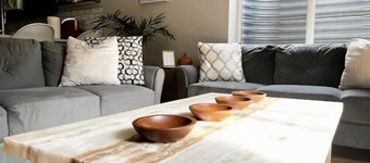 Spacious 2 KingBed 2 QueenBed Basement Apartment