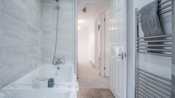 Bathtub