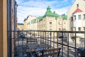 City Apartment | Balcony view - 1br apartment with balcony and sea view (Helsinki)