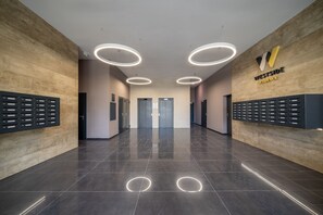 Lobby - WestSide Apartments by FirstHost (Budapest)