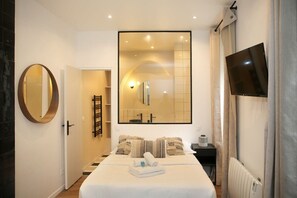 Iron/ironing board, WiFi, bed sheets - Studio fonctionnel tout equipe Batignolles - 2P (Paris)