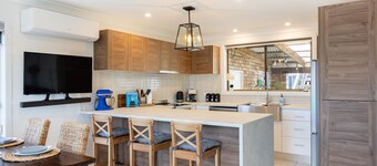 Tranquil Retreat - An idyllic holiday home just moments from the beach