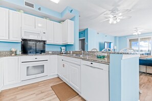 Fridge, microwave, oven, stovetop - NEW LISTING! Beach Colony Tower 3D - Indoor Pool - HASSLE-FREE CHECK OUT (Perdido Key)