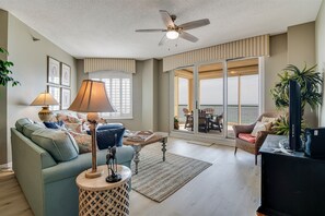 Flat-screen TV - Beach Colony Tower 6B - Indoor Pool - HASSLE-FREE CHECK OUT (Perdido Key)