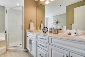 Hair dryer, towels - Beach Colony Tower 6B - Indoor Pool - HASSLE-FREE CHECK OUT (Perdido Key)