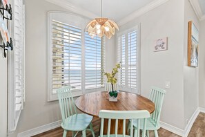 Dining - Beach Colony West 9A - Indoor Pool - HASSLE-FREE CHECK OUT (Perdido Key)