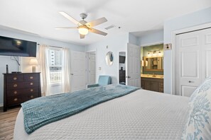 1 bedroom, bed sheets - Grand Caribbean 201W - Condo 50 Yards from the Beach -  NO HASSLE CHECK OUT (Pensacola)