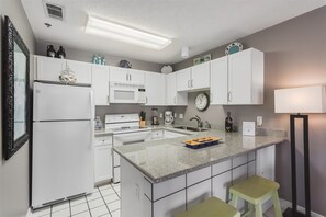 Coffee/tea maker, dining tables