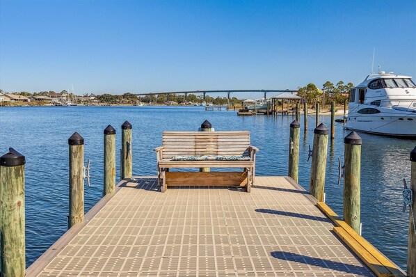 Marina - SAILMAKER 903 - Ole River Views -NO HASSLE CHECK OUT (Pensacola)