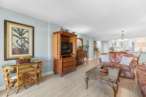 Smart TV - Sandy Key 236 Second floor -Beachfront view -NO HASSLE CHECK OUT (Pensacola)