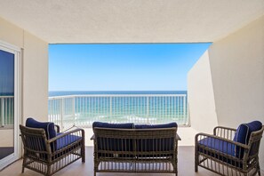 Terrace/patio - Sandy Key 827 -8th floor -Beachfront view -NO HASSLE CHECK OUT (Pensacola)
