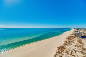 On the beach - Windemere 1508 - Beachfront & PRIVATE POOLSIDE CABANA - NO HASSLE CHECK OUT (Perdido Key)