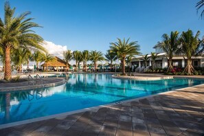 Outdoor pool, a heated pool - Cozy Modern Family-Friendly Home w. 5 Star Amenities (Bonita Springs)