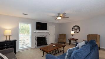 TV connectée, cheminée