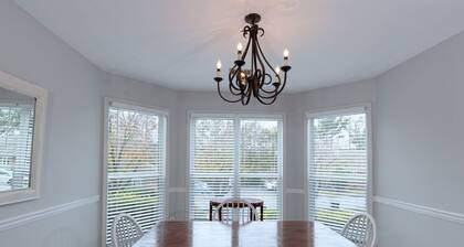 Charming Townhouse - great walkable area 5 min from Downtown