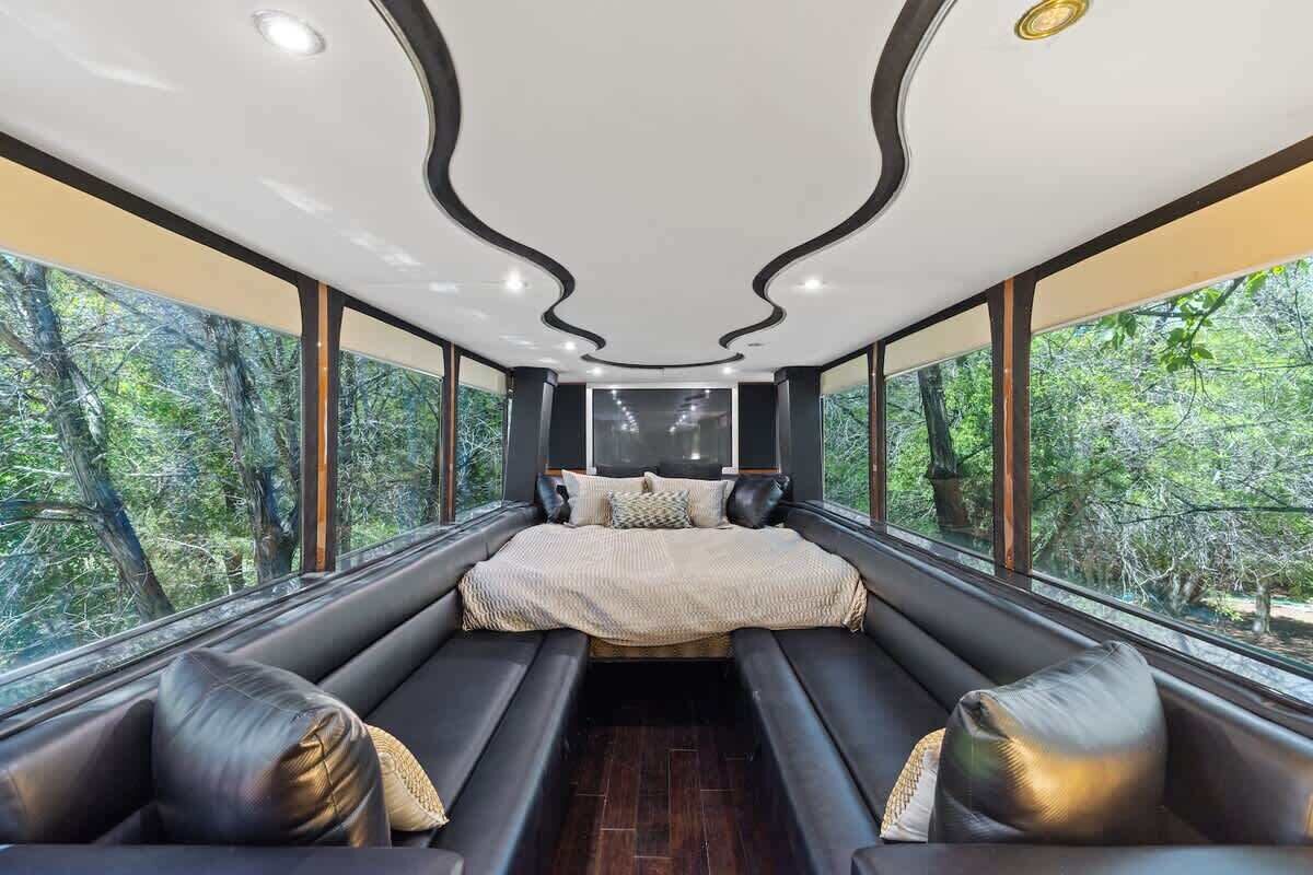 1 多间卧室、熨斗/熨衣板、WiFi、床单