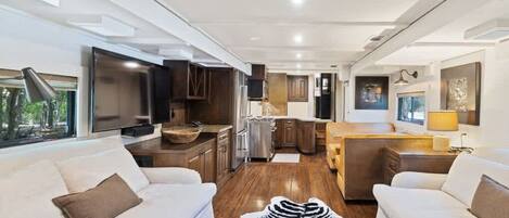 TV, fireplace, offices