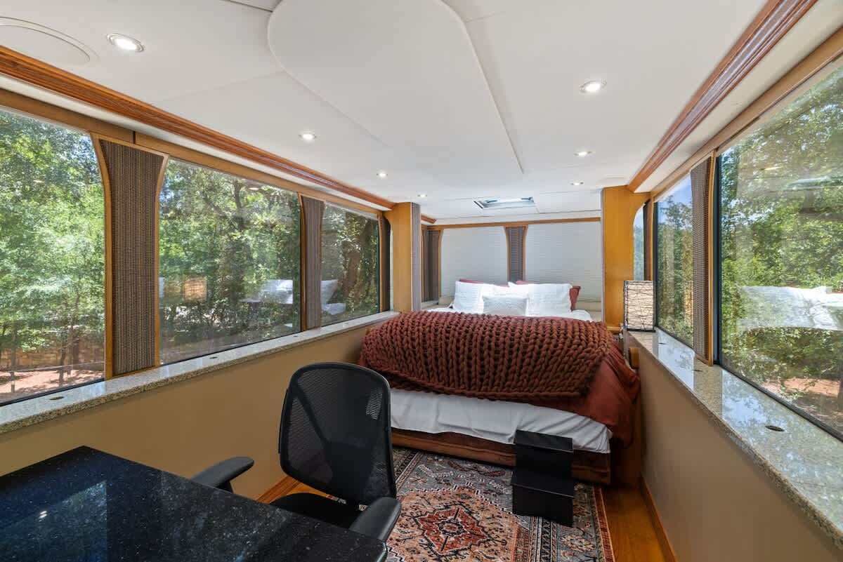 2 間睡房、熨斗/熨衫板、Wi-Fi、床單