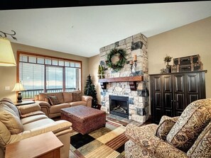 Smart-TV, Kamin, Drucker