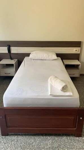Iron/ironing board, free WiFi