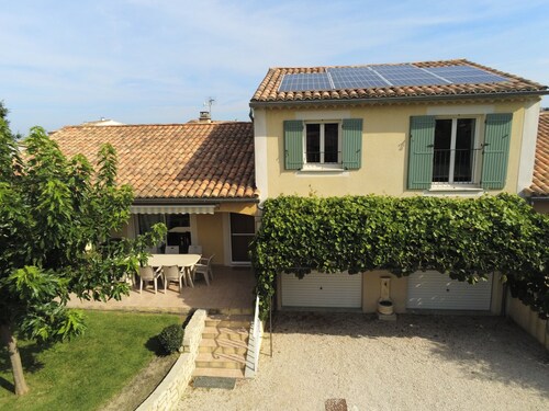 8-person villa with private pool at the foot of Mont Ventoux