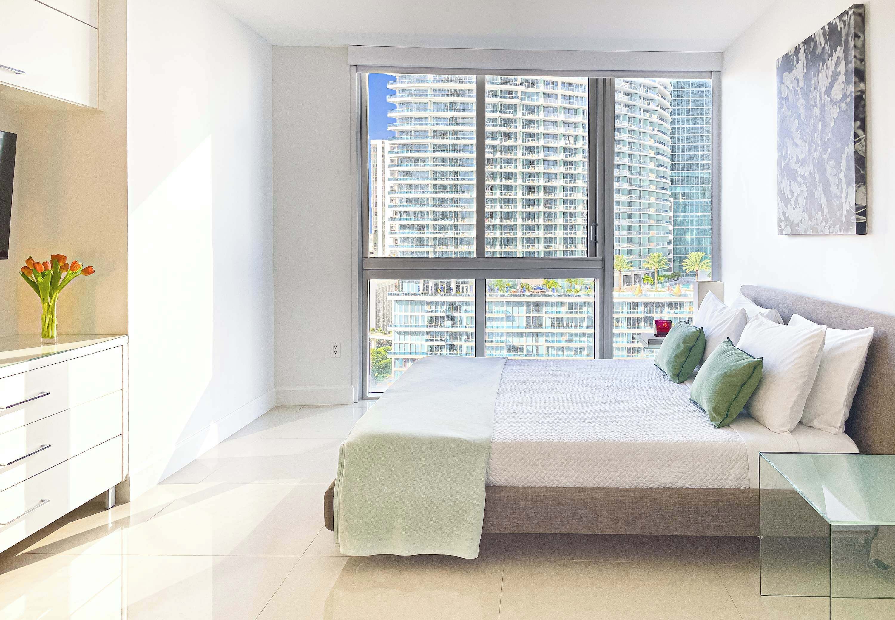 2 bedrooms, iron/ironing board, travel cot, WiFi