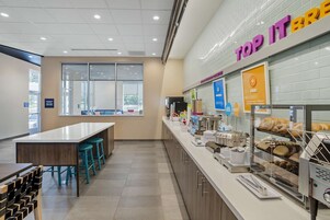 Free daily buffet breakfast