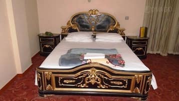 Standard Double Room | Iron/ironing board, free WiFi