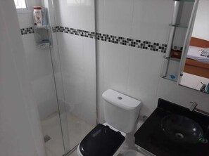 Regadera y secadora de cabello 