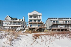 Exterior - ☀️Beach Front Home-Newly Remodeled-Beach Service-6BR The Land of Ahhhs (Miramar Beach)