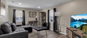 3BR West Seneca Apartment Sleeps 9 w/ Game Room