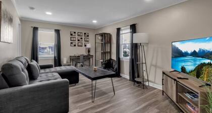 3BR West Seneca Apartment Sleeps 9 w/ Game Room