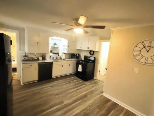 Spacious 3 bedroom apartment close to the City of