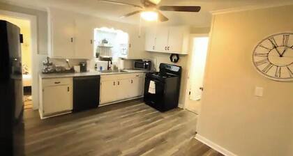 Spacious 3 bedroom apartment close to the City of