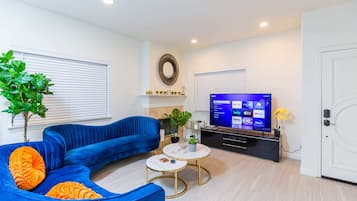 Televisión, Netflix, servicios de streaming y oficina