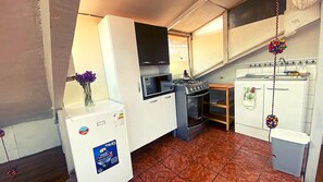 Fridge, microwave, stovetop, electric kettle - Beautiful Attic Apartment in the Heart of Cusco! (Cusco)