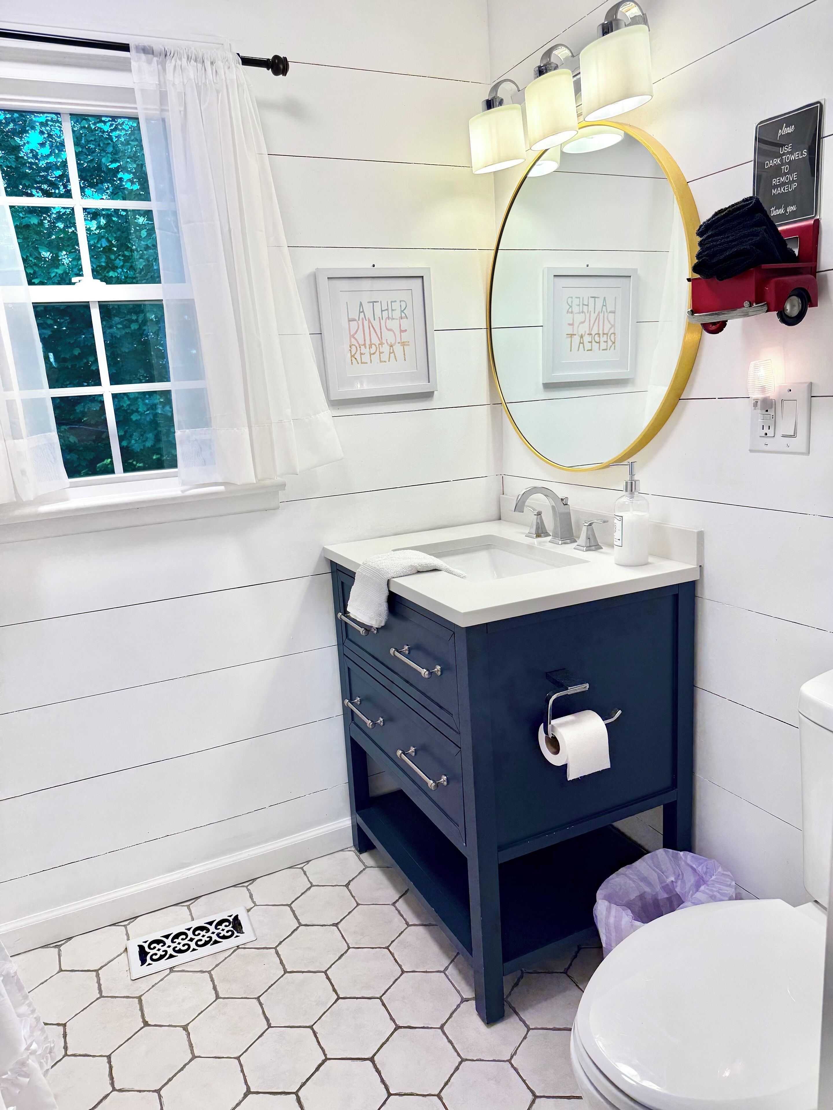 fully equipped bathroom