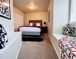 3 bedrooms, desk, iron/ironing board, travel cot