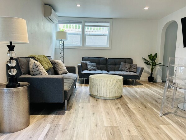 تلفزيون ذكي، كُتُب