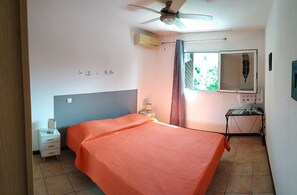 1 chambre, bureau, fer et planche à repasser, Wi-Fi gratuit
