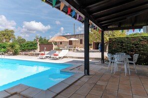 Unclassified image, 2 of 35, button - Puglia Paradise - JUST FOR TW0 - 10x5m PRIVATE POOL, Air-Con in the countryside (Martina Franca)