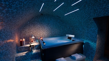 Bastu, bubbelpool och Ängbastu