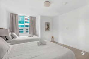 2 chambres, fer et planche à repasser, Wi-Fi, draps fournis