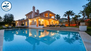 A heated pool - Holiday home w/ heatable pool & BBQ (Almancil)