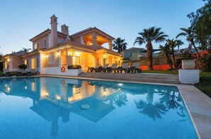 A heated pool - Holiday home w/ heatable pool & BBQ (Almancil)