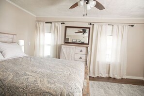 4 chambres, fer et planche à repasser, Wi-Fi gratuit, draps fournis