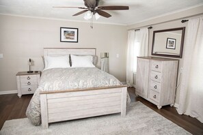 4 bedrooms, iron/ironing board, free WiFi, bed sheets