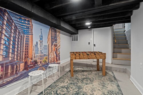 Modern & Comfy - 5* - Location Game Room