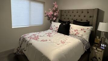 2 bedrooms, desk, iron/ironing board, free WiFi